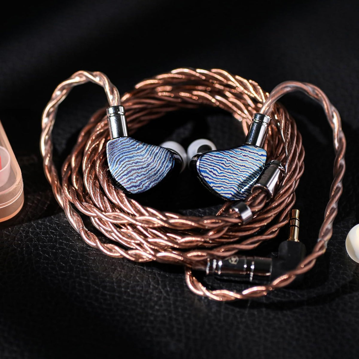 1 DD+1 Planar +2 BA IEM Earphones with Detachable 2pin Cable Y248