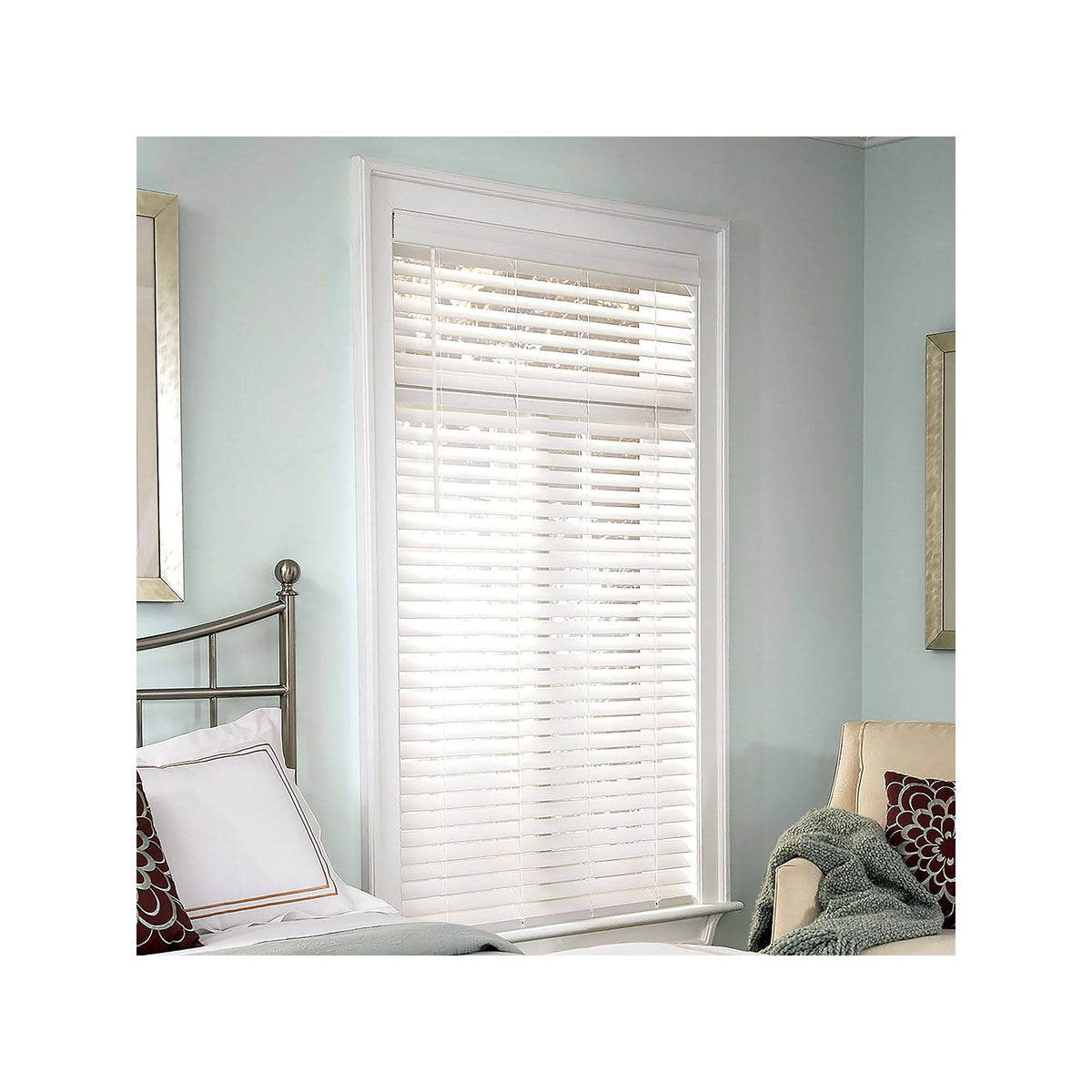 White 30.75X60 Faux Wood Cordless Blind S78024