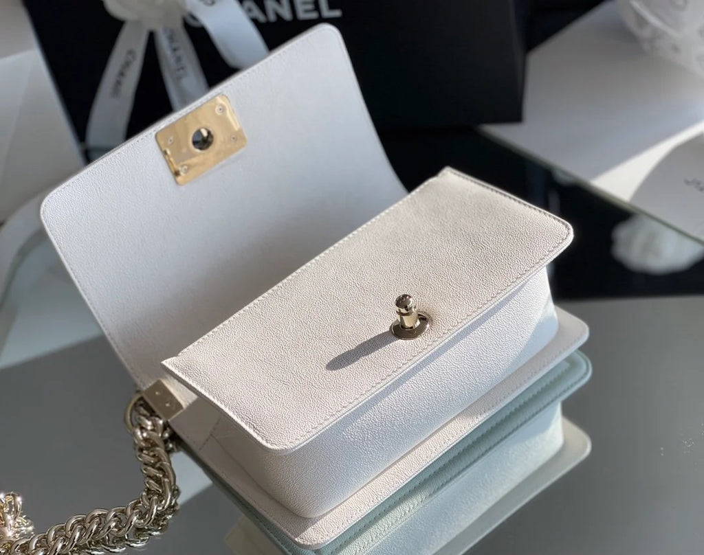 White Mini Flapbag E1210