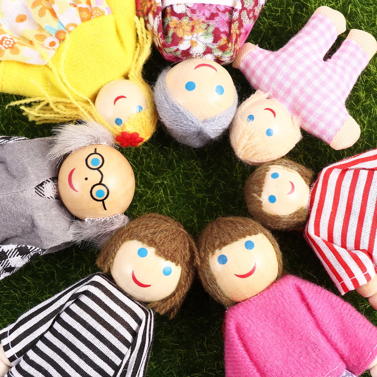 7pcs Wooden Dolls Pretend Play Set U6317