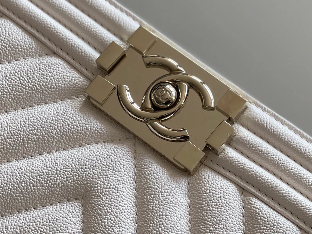 White Mini Flapbag E1210