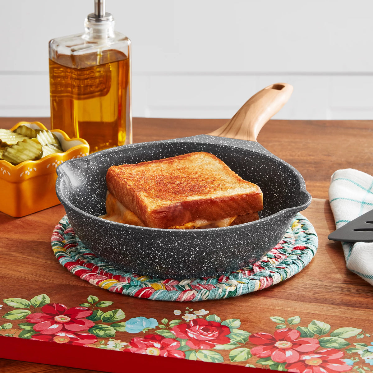 Cast Aluminum 8-Inch Fry Pan, Charcoal Speckle Y839