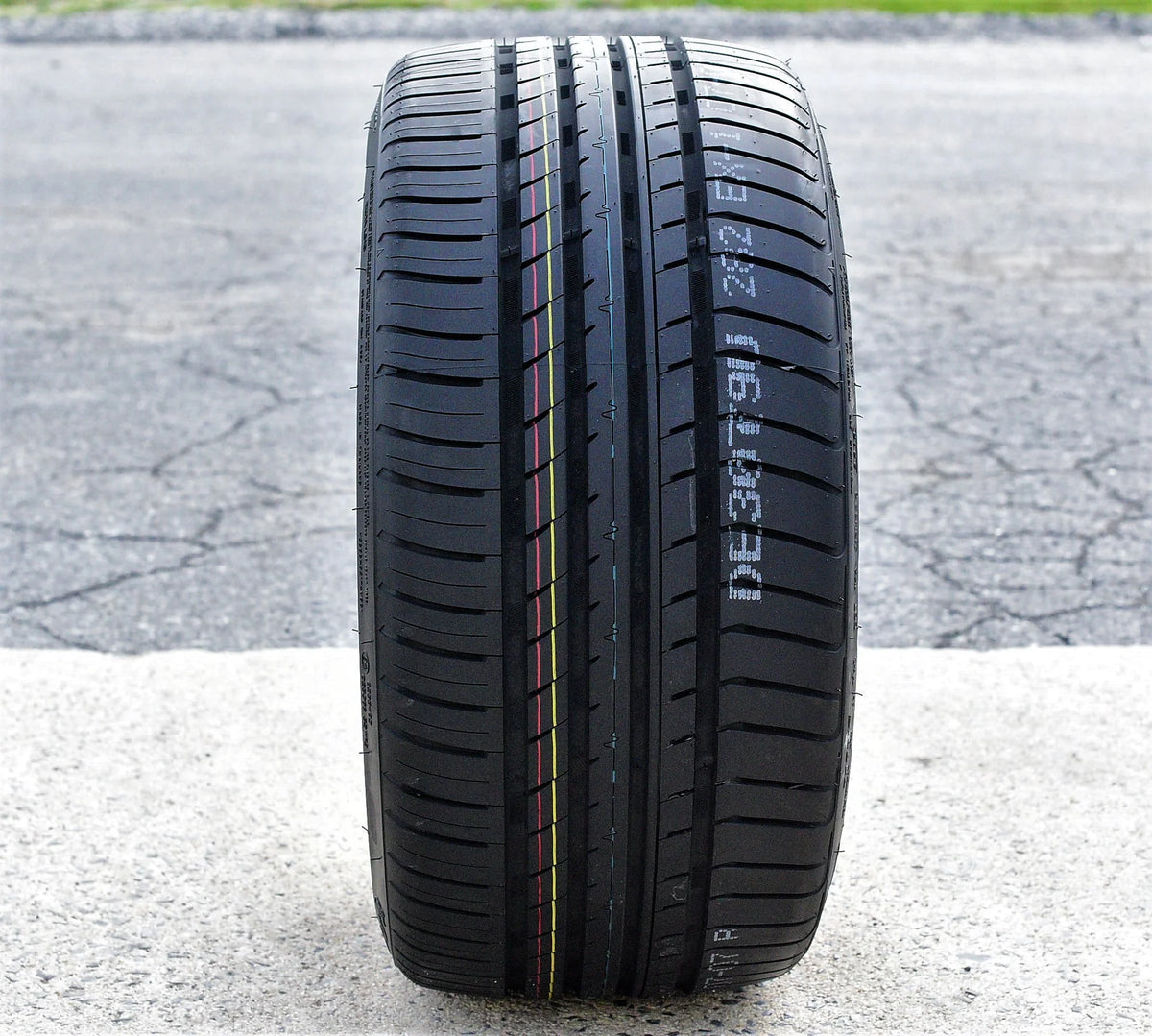 235/40ZR19 96Y XL High Performance Tire E5769