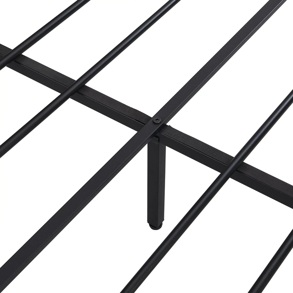King Size Metal Platform Bed Frame with Wooden Headboard and Footboard D138