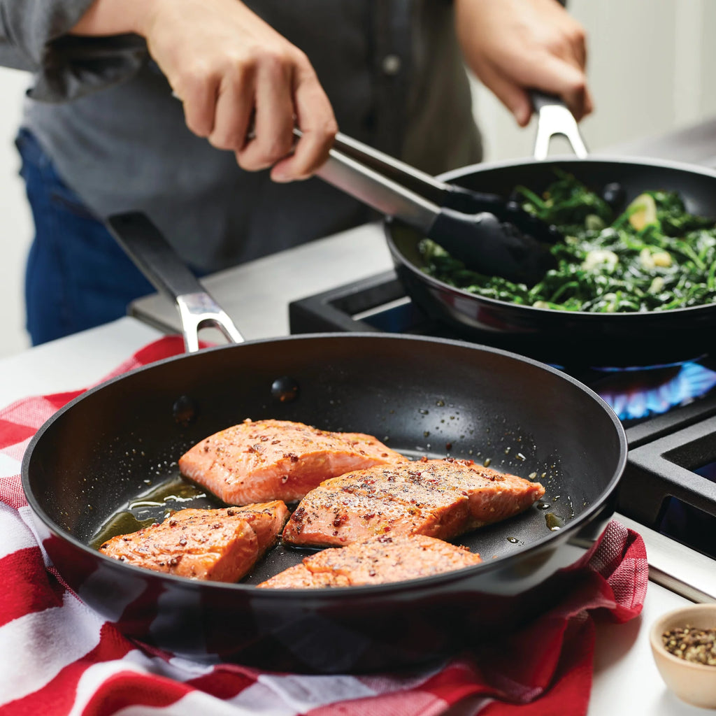 8.25 inch and 10 inch Nonstick Frying Pan Set L6123