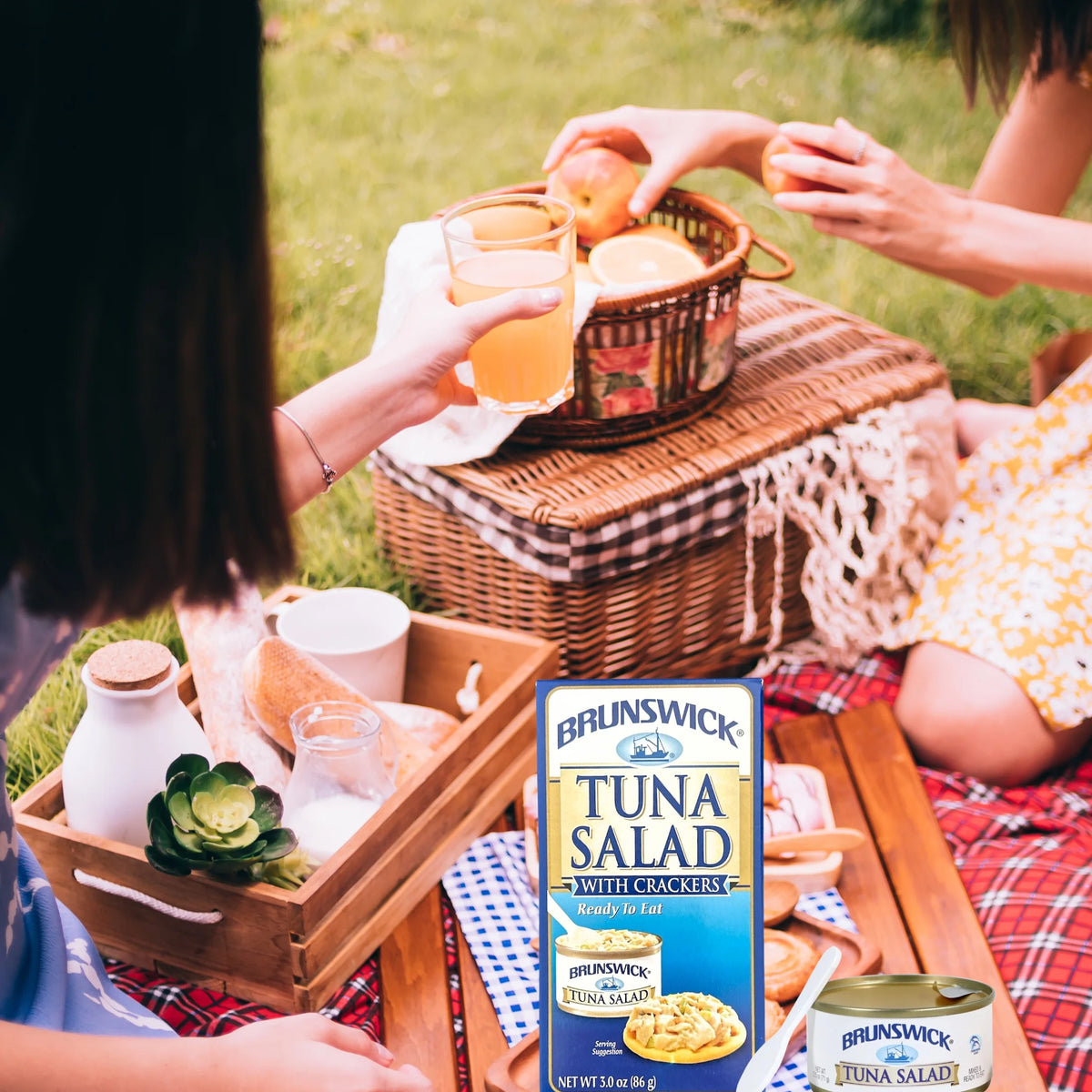 Tuna Salad with Crackers 3.0 oz Pack of 12 V5340