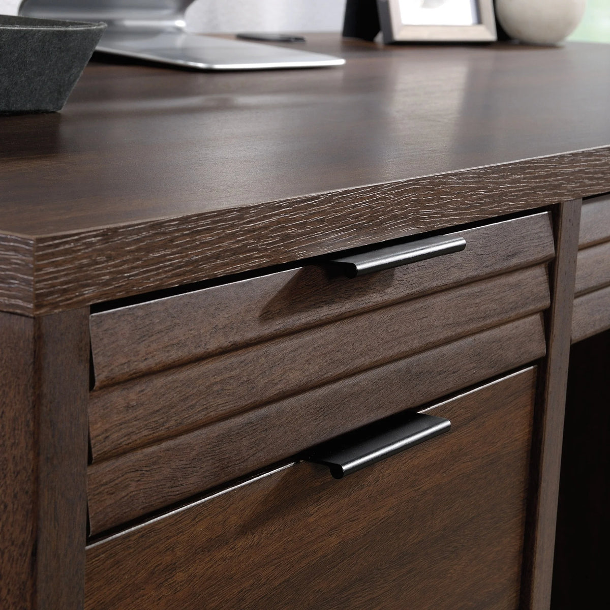 Engineered Wood Computer Desk I63115