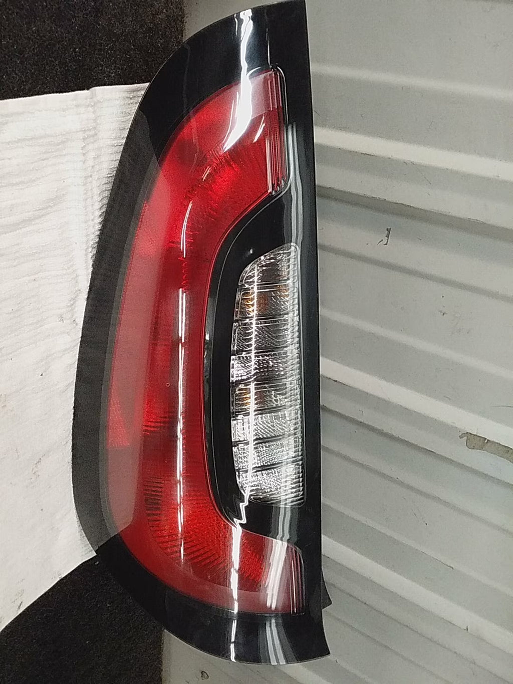 Pre-Owned 2014 Kia Soul Left Passenger Tail Light Lamp O246